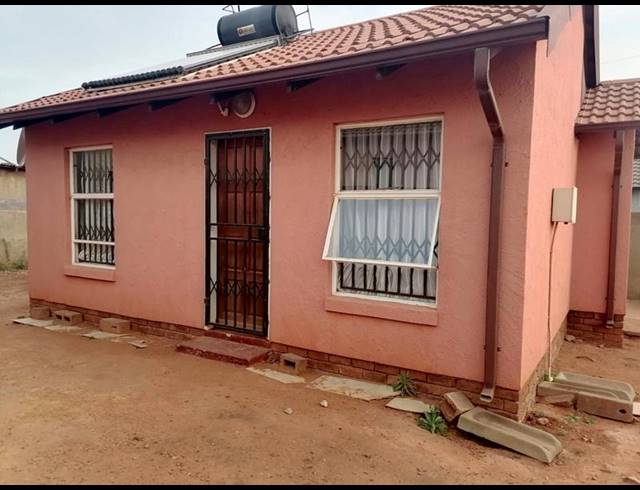 2 BEDROOM HOUSE FOR SALE IN BRAM FISCHERVILLE